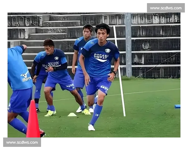 德岛漩涡与名古屋鲸激烈对决，赛场风云与战术较量全解析